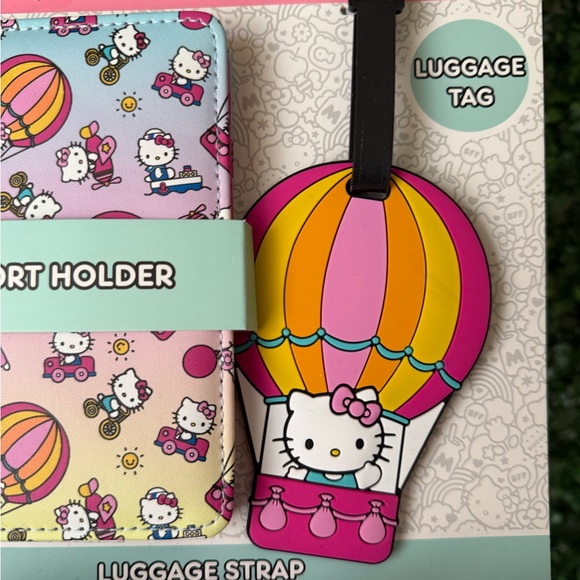 Hello Kitty 3-Piece Travel Set Brand New - Picture 3 of 5